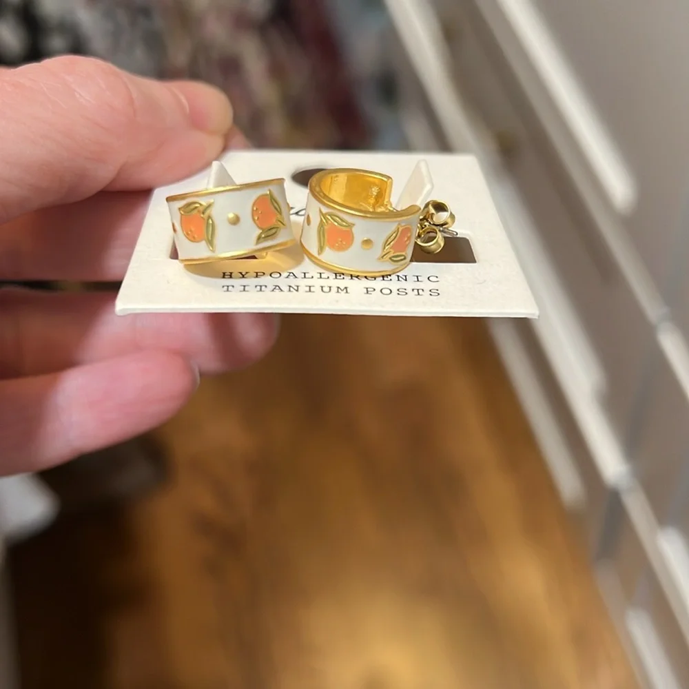 Madewell hoop stud earrings peaches - Picture 2 of 3